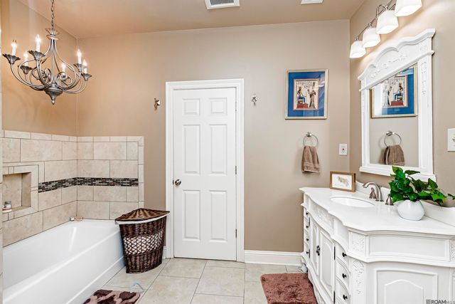 32810 Poplar Ct, Denham Springs, LA 70706