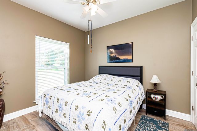 32810 Poplar Ct, Denham Springs, LA 70706