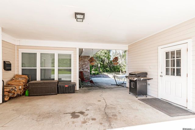 32810 Poplar Ct, Denham Springs, LA 70706