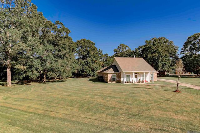 32810 Poplar Ct, Denham Springs, LA 70706