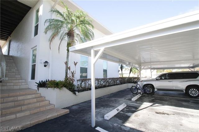 97 Georgetown BLVD 97, Naples, FL 34112