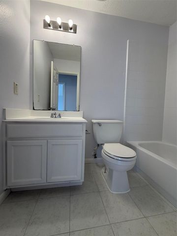 7915 Dairy View Lane, Houston, TX 77072