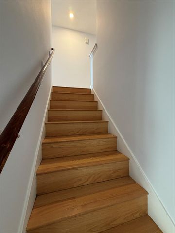 7915 Dairy View Lane, Houston, TX 77072