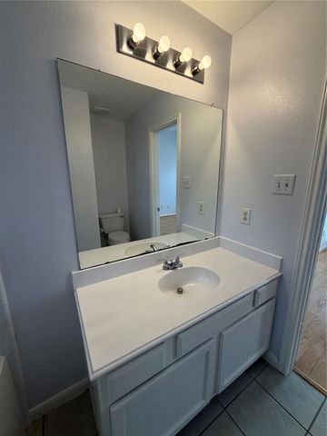 7915 Dairy View Lane, Houston, TX 77072