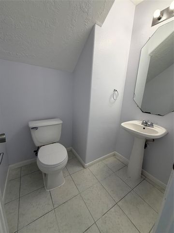 7915 Dairy View Lane, Houston, TX 77072