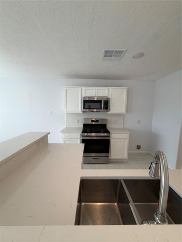 7915 Dairy View Lane, Houston, TX 77072