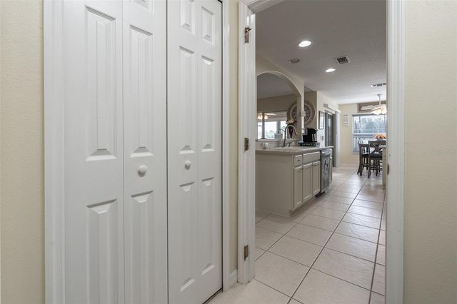 15831 SW 16TH AVENUE ROAD, Ocala, FL 34473