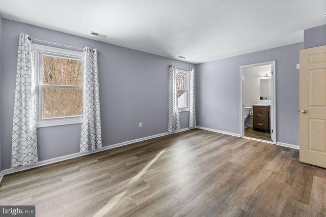 8009 FRONTIER DR, Severn, MD 21144