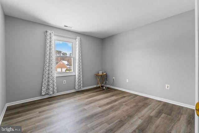 8009 FRONTIER DR, Severn, MD 21144