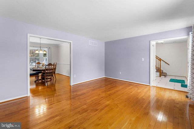 8009 FRONTIER DR, Severn, MD 21144