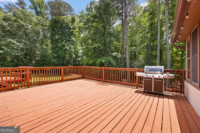 390 Shady River Trace, Roswell, GA 30076