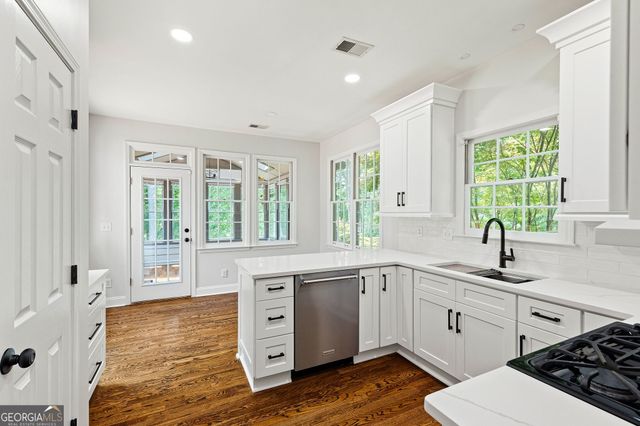 390 Shady River Trace, Roswell, GA 30076