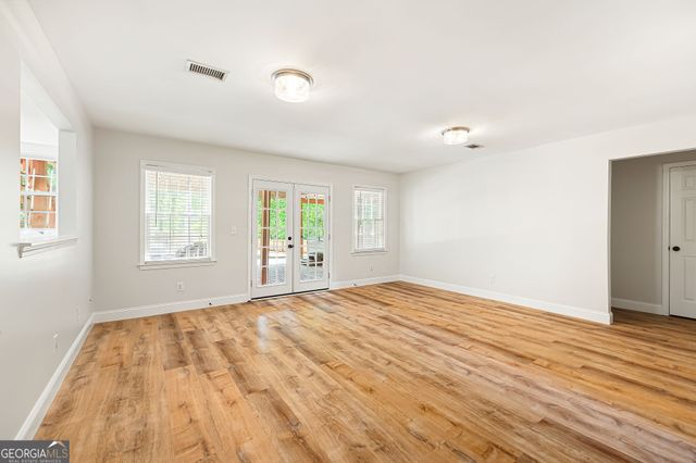390 Shady River Trace, Roswell, GA 30076