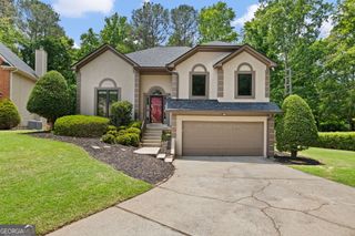 390 Shady River Trace, Roswell, GA 30076