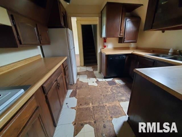 1031 10TH Avenue, Rock Island, IL 61201