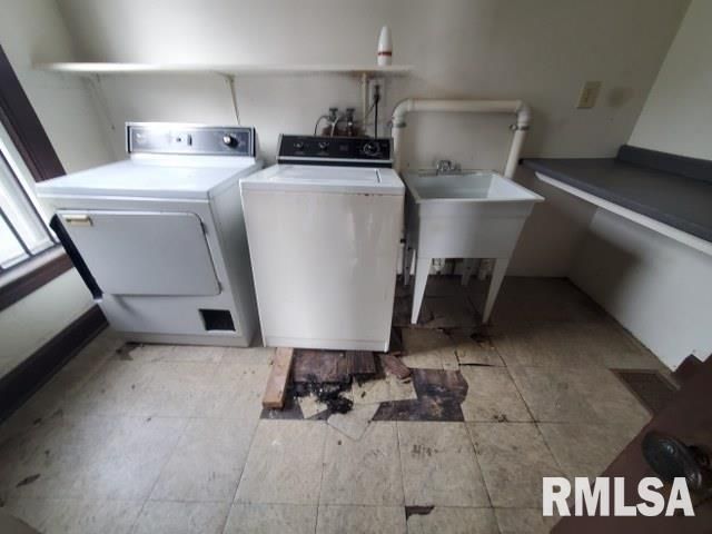 1031 10TH Avenue, Rock Island, IL 61201