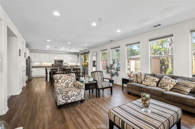 5026 S Kensington, Ontario, CA 91762