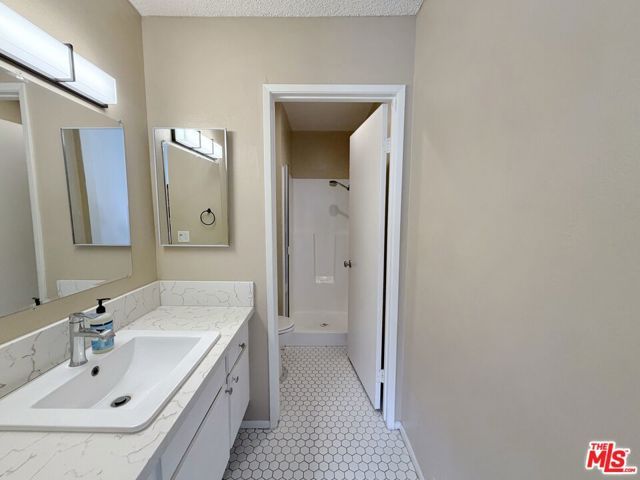 18146 American Beauty Drive 1050, Santa Clarita, CA 91387