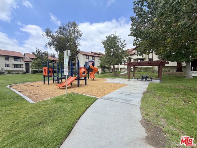 18146 American Beauty Drive 1050, Santa Clarita, CA 91387