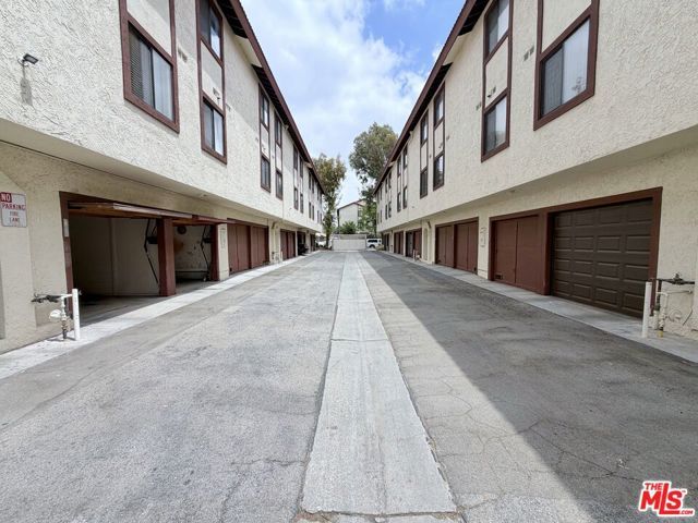 18146 American Beauty Drive 1050, Santa Clarita, CA 91387