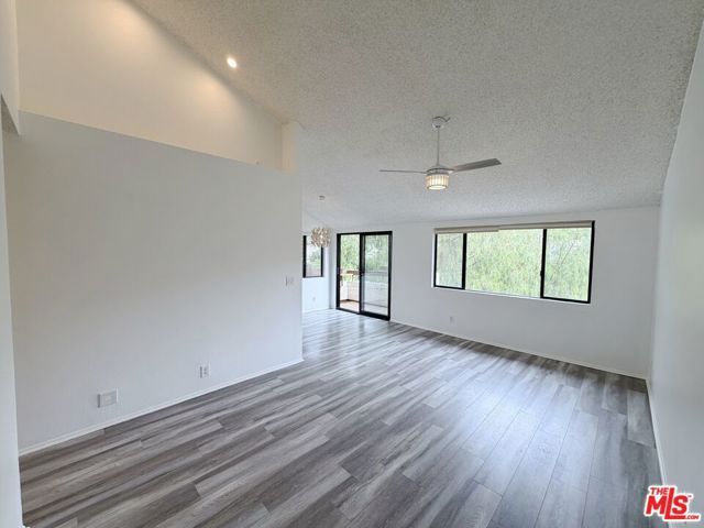 18146 American Beauty Drive 1050, Santa Clarita, CA 91387
