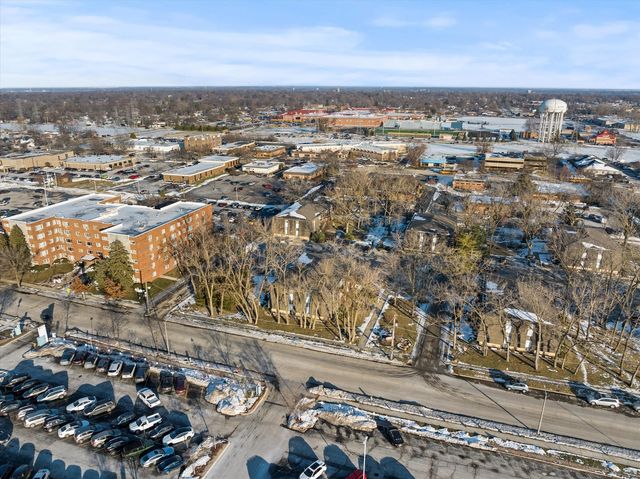 218 Madison Street 1C, Joliet, IL 60435