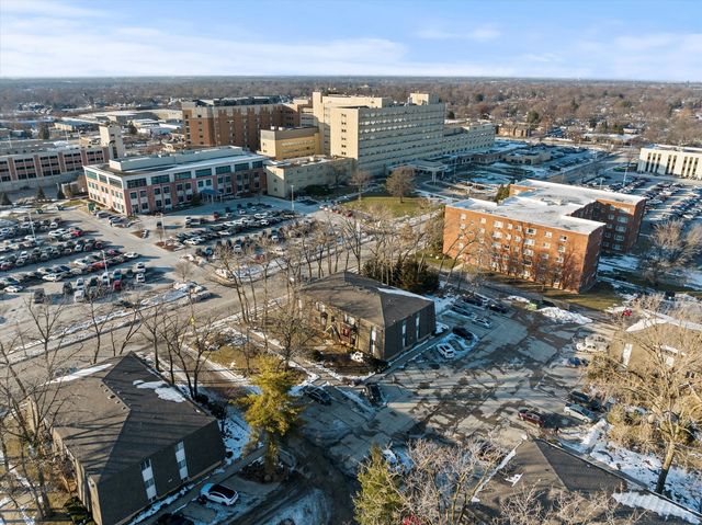 218 Madison Street 1C, Joliet, IL 60435