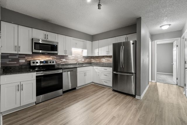 218 Madison Street 1C, Joliet, IL 60435