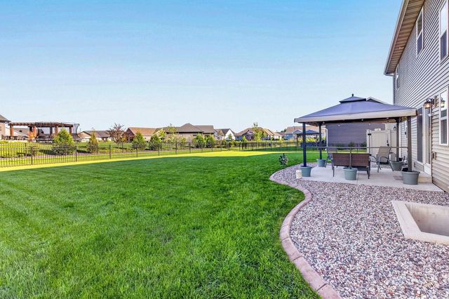 2215 SOFTWIND ROAD, Neenah, WI 54956