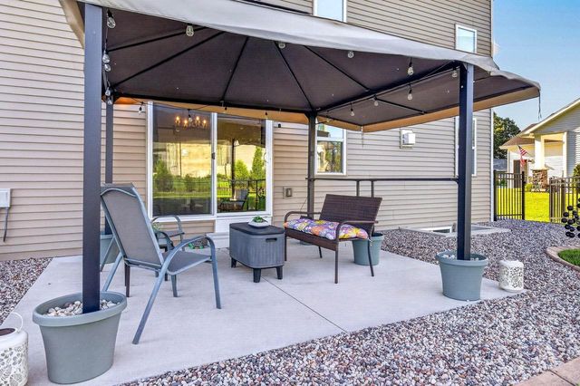 2215 SOFTWIND ROAD, Neenah, WI 54956