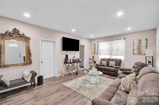 309 S Highland Street, Gastonia, NC 28052