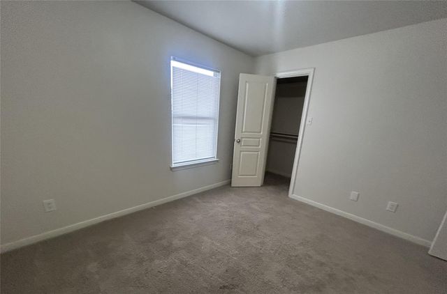 214 N 3rd Street, Sealy, TX 77474