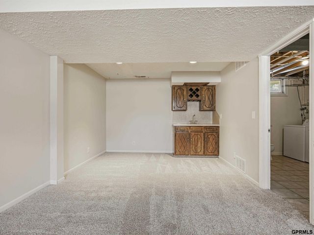 15919 Martha Circle, Omaha, NE 68130