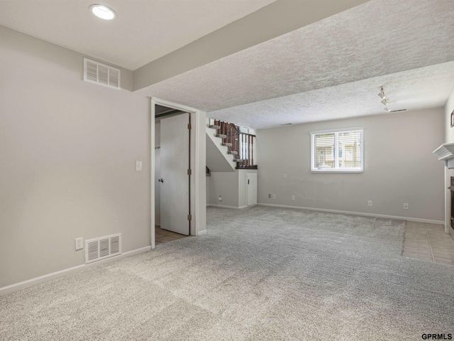 15919 Martha Circle, Omaha, NE 68130