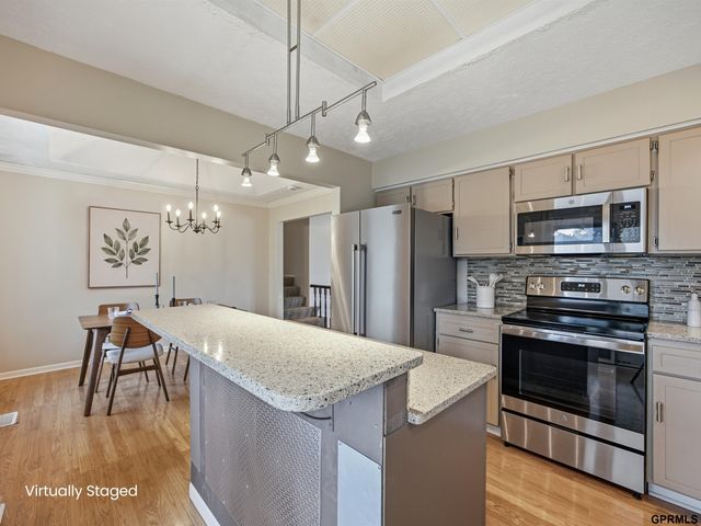 15919 Martha Circle, Omaha, NE 68130