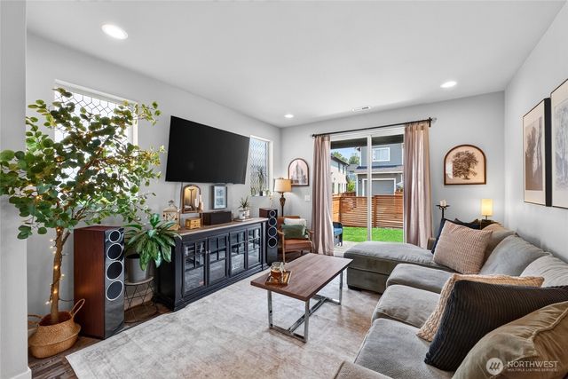 18852 129th Street E, Bonney Lake, WA 98391