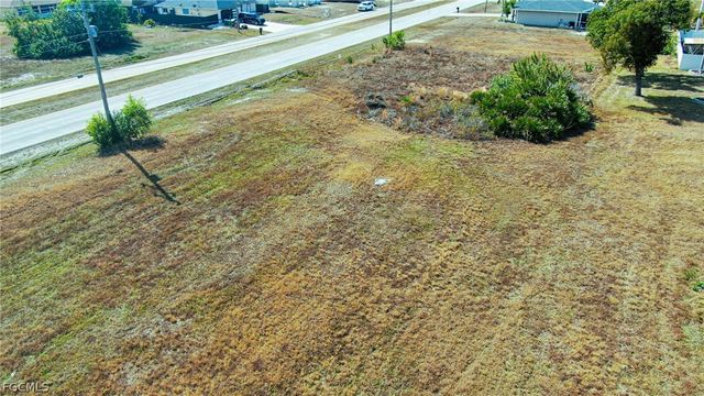 2843 Embers PKWY W, Cape Coral, FL 33993