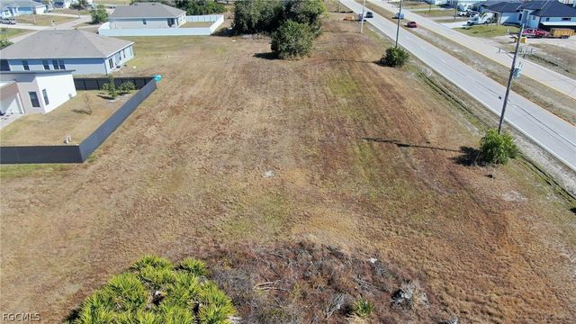 2843 Embers PKWY W, Cape Coral, FL 33993