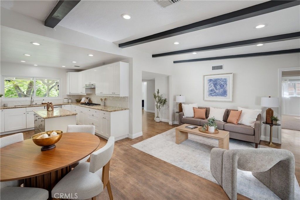 Image 12 of property listing at 23555 Neargate, Newhall, CA 91321