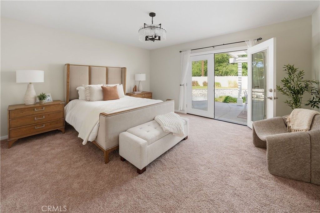 Image 17 of property listing at 23555 Neargate, Newhall, CA 91321