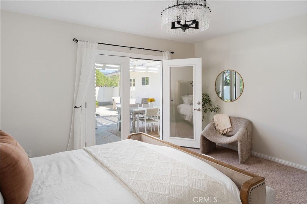 Image 18 of property listing at 23555 Neargate, Newhall, CA 91321