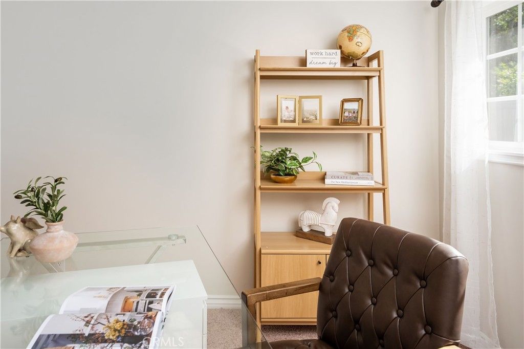 Image 26 of property listing at 23555 Neargate, Newhall, CA 91321