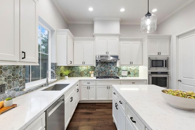 123 Hickory Street, Shenandoah, TX 77384