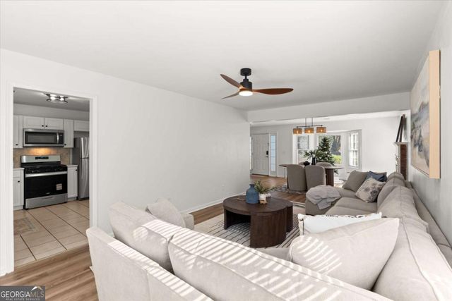 163 Willow Stream Court, Roswell, GA 30076