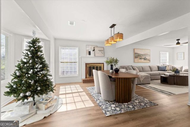 163 Willow Stream Court, Roswell, GA 30076