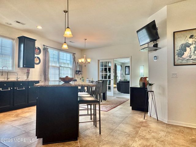 7 Eagle Ridge Circle, Lakewood, NJ 08701
