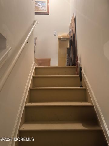 7 Eagle Ridge Circle, Lakewood, NJ 08701