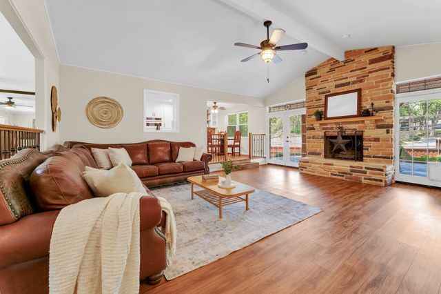 3908 Wildwood, Euless, TX 76040