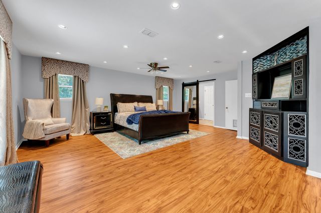 3908 Wildwood, Euless, TX 76040