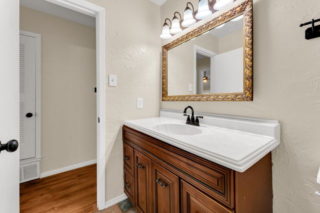 3908 Wildwood, Euless, TX 76040